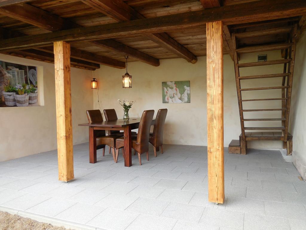 Familiehuis Fuchs Horni Branna Exterior foto